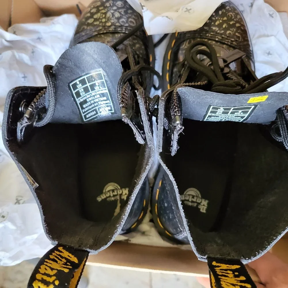 Dr. Martens Wild Croc Sinclair boots - Picture 8 of 16